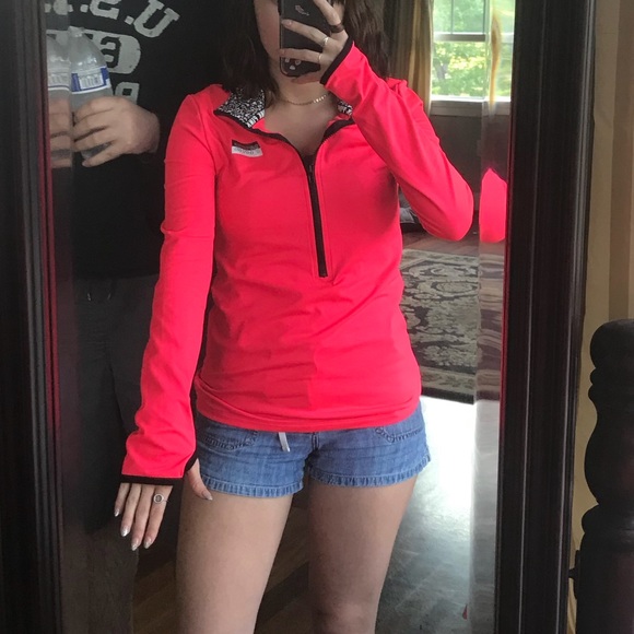 Victoria Secret Pink athletic pull over - Picture 4 of 5